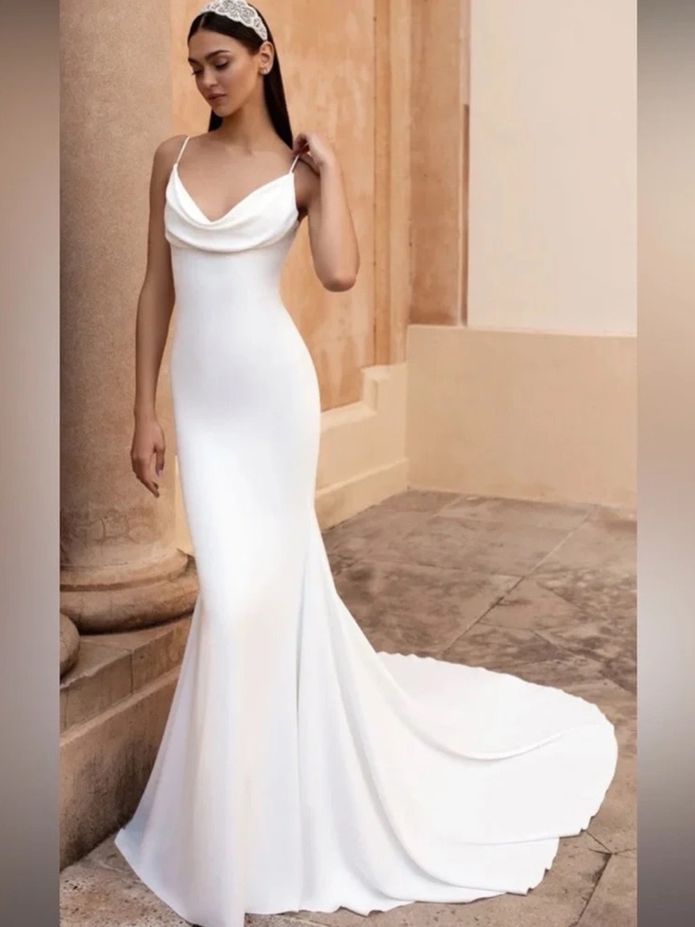 Pronovias Atiope size 10 Ivory Bridal Gown Cowl Neck